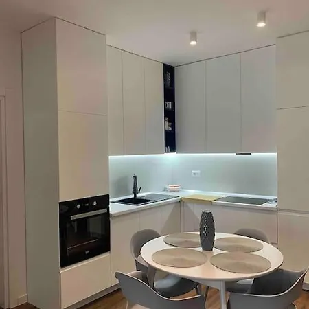 Apartament *